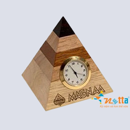 Đồng hồ gỗ để bàn kim tự tháp