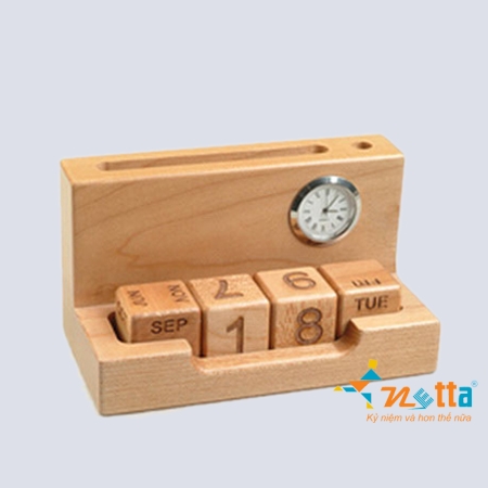 Lịch gỗ để bàn độc đáo