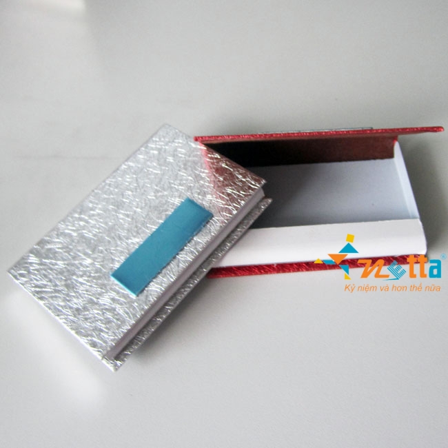 hop dung name card BT105