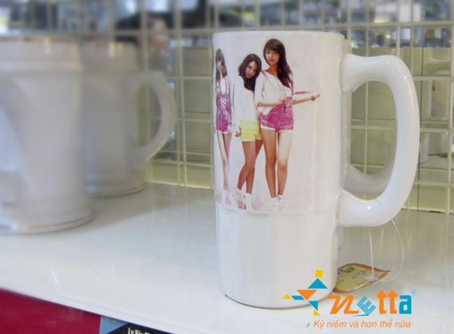 in hinh nguoi mau len ly su