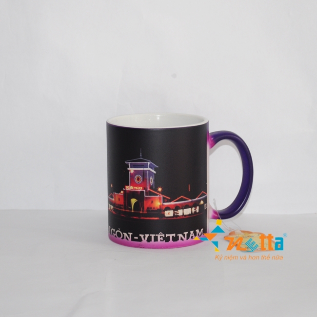 ly sứ đổi màu nền huyền ảo 