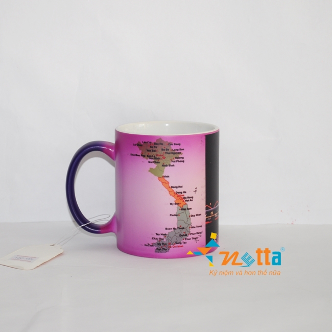 Ly sứ đổi màu toàn thân huyền ảo